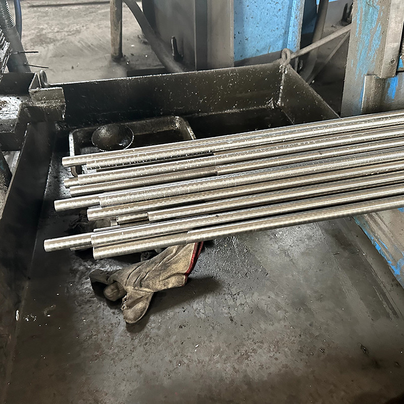 Astm 304 Stainless Steel Round Bar Strength Cold Rolled 350mm For Construction